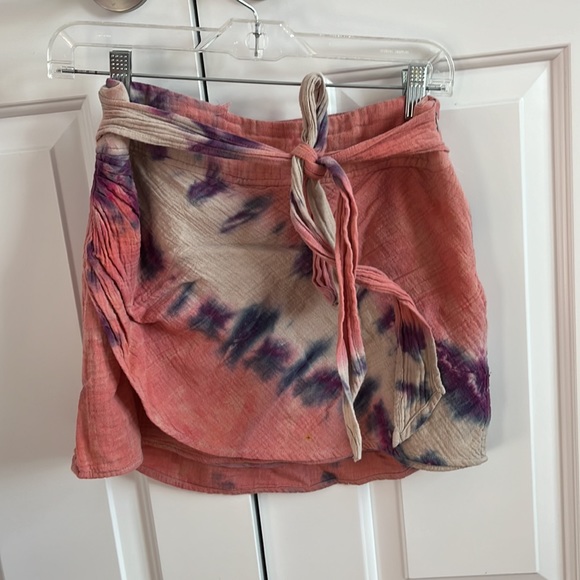 Brand: Free people Style: Tie dye with tie Size: 2 - Picture 2 of 4